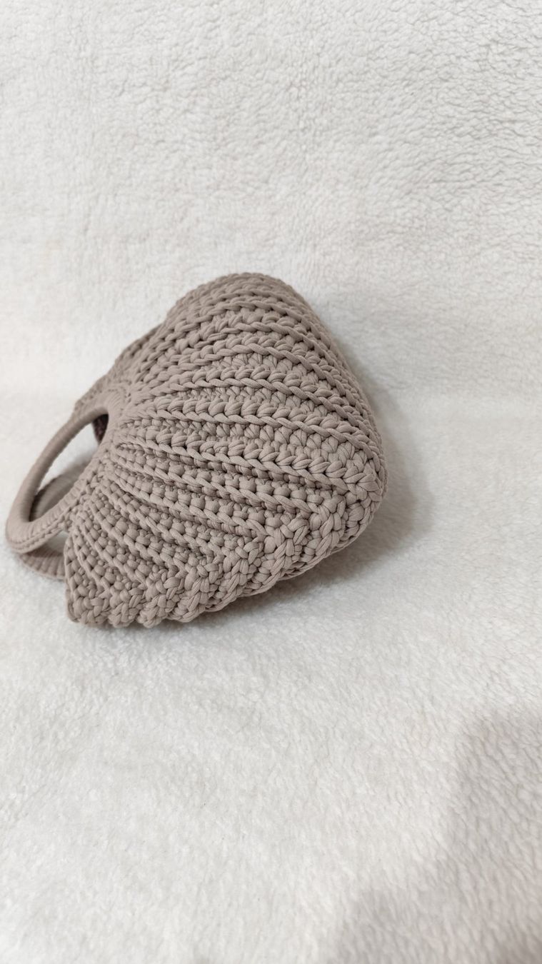 Borse da donna: Handgefertigte Häkeltasche – Nuovo (secondo la descrizione) da Kaltbrunn venduto da gurlukhandmade 3
