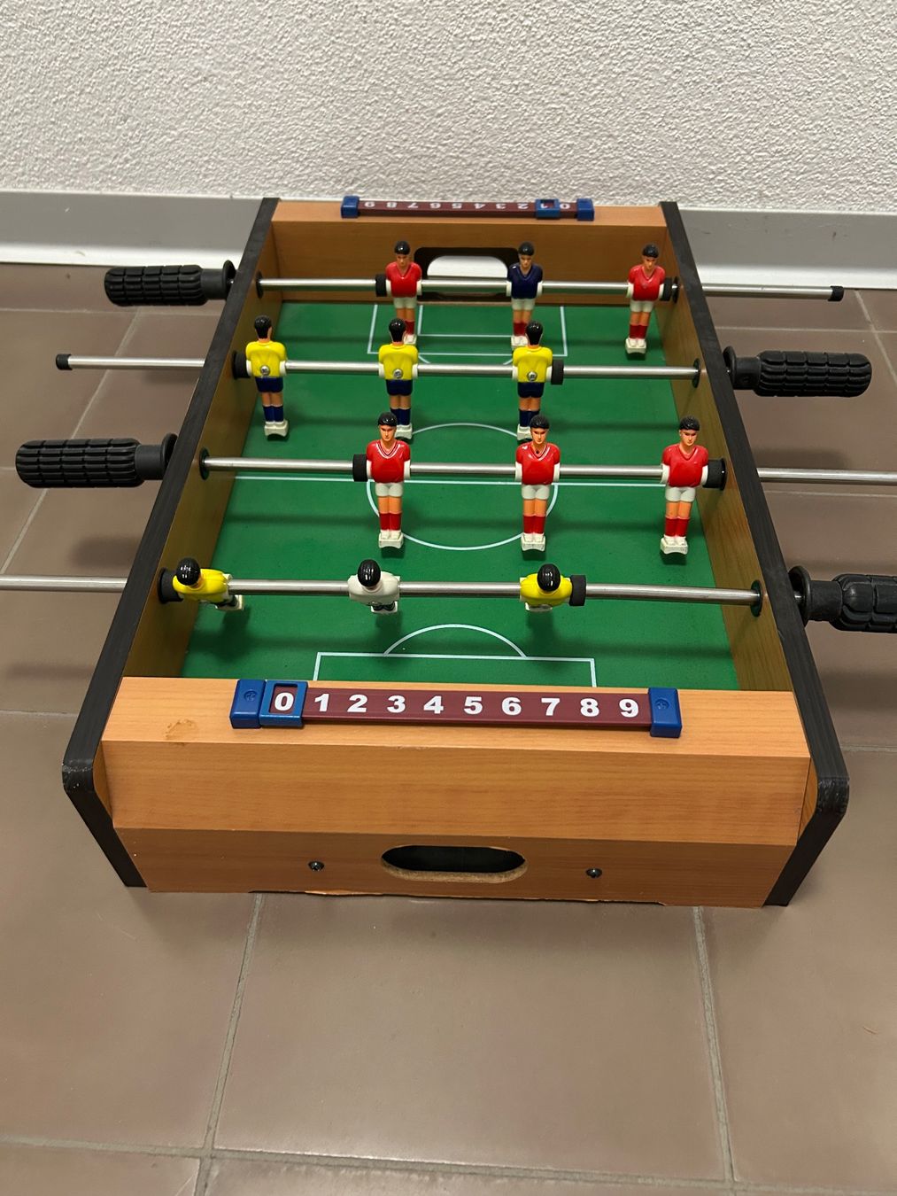 Jouets: Tischfussball - / Töggelikasten – D'occasion à Münchenstein par Pasdra 2