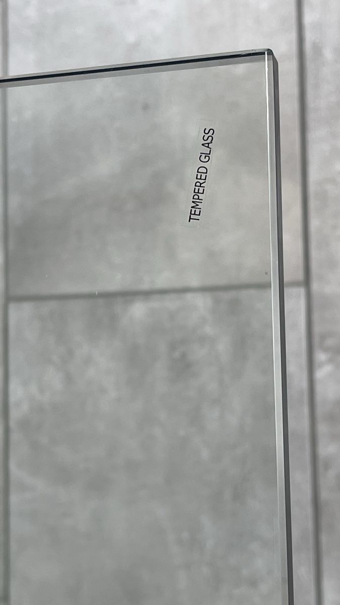 Tische: Esstisch aus Glas 1m x 2m gross – Neu (gemäss Beschreibung) aus Effretikon von sandrgia 1