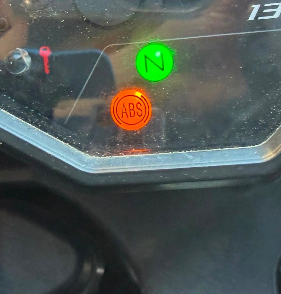 Yamaha Strada: Yamaha XJ6 NA – Usato da Däniken SO venduto da pillepalle02 7