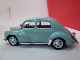 Renault 4CV - minthgrün ( original 4CV ) - Universal Hobbies