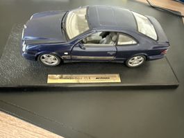 Mercedes-Benz CLK AMG Modellauto 1:18 - Dunkleblau