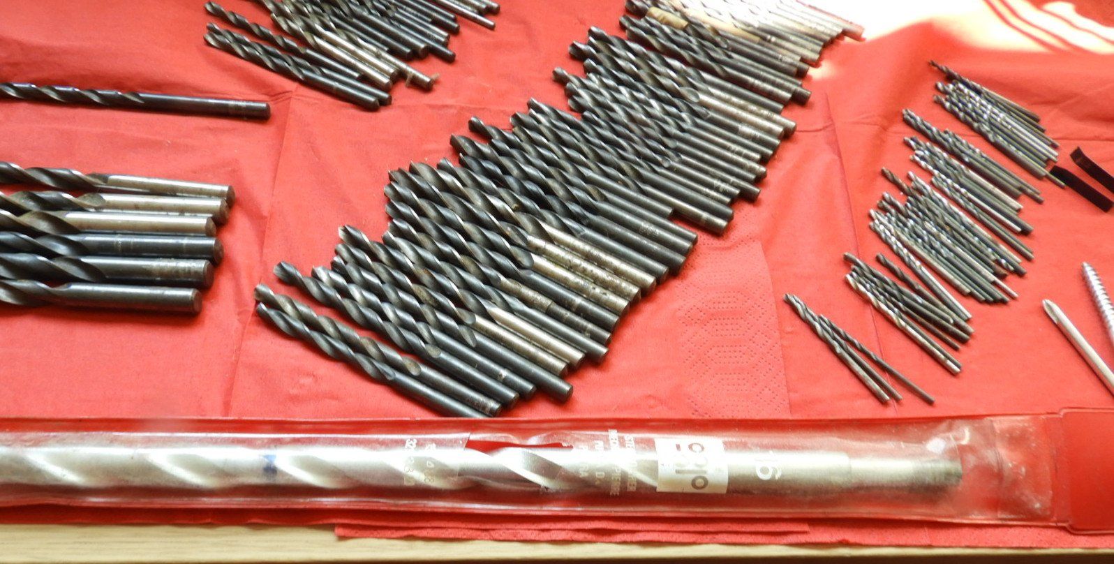 Alle Werkzeuge: BOHRER VON MAXI BIS MINI, EINIGE DUTZEND, KELLERRÄUMUNG – Gebraucht aus Ettingen von troll-mutter 9