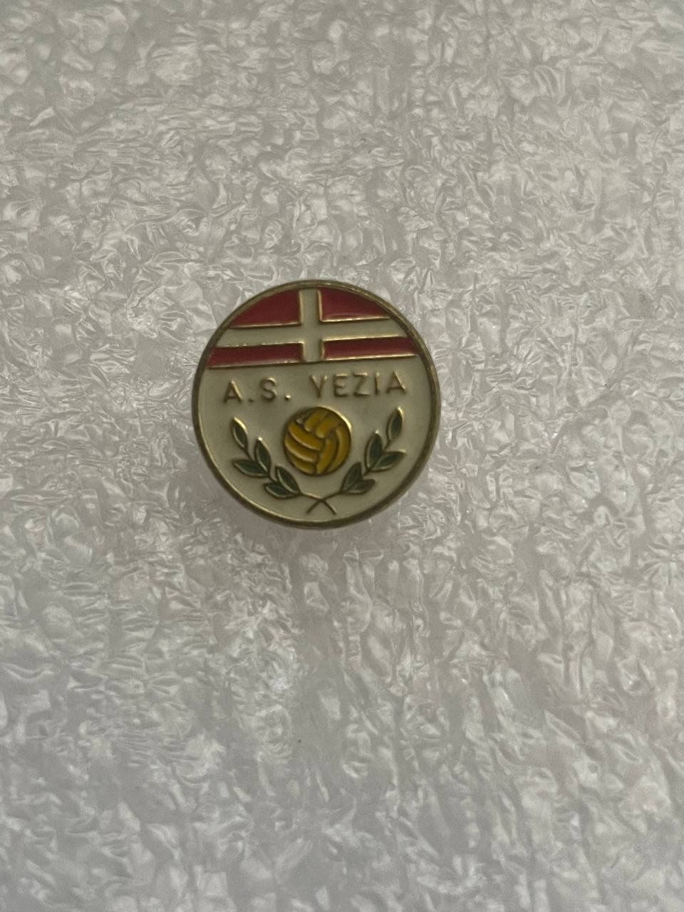 Plaquettes & Badges: 209. Pin - FC Vezia – D'occasion à Luzern par Irek 1