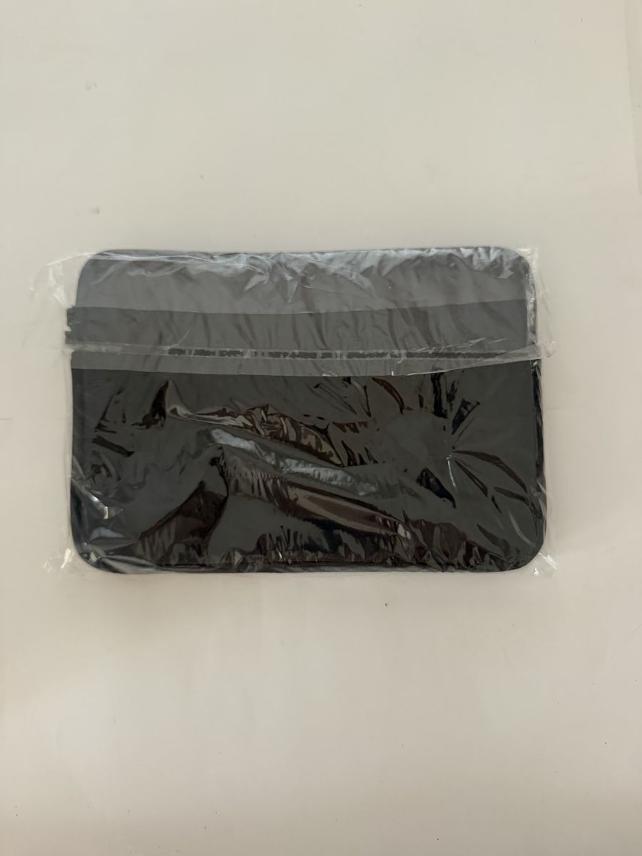 Covers & Borse: Schutzhülle für iPad – Nuovo e nell'imballaggio originale da Uster venduto da oranger_pulli 1
