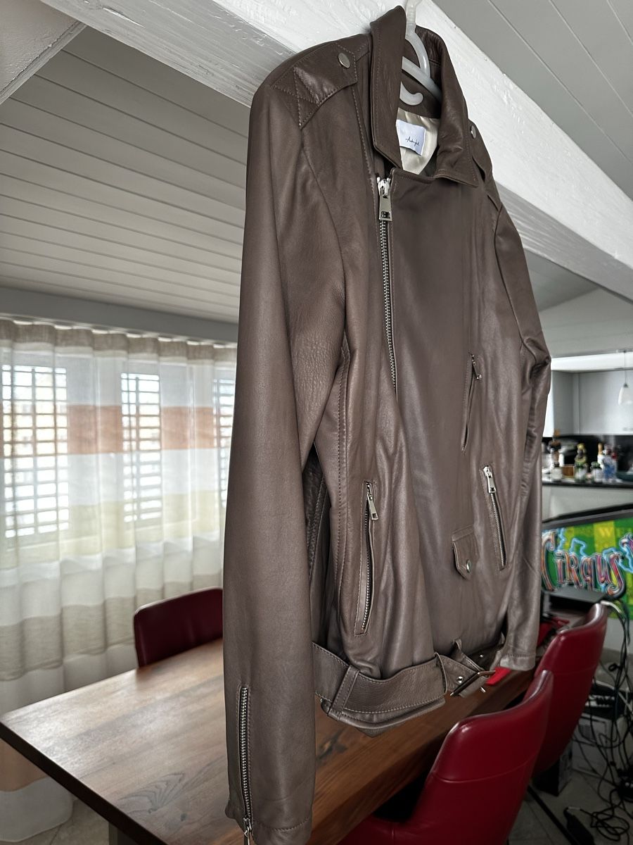 Giacche: Hellbraune stylische Lederjacke ungetragen Supersoft! – Nuovo (secondo la descrizione) da Unterägeri venduto da haeuslerdh 2