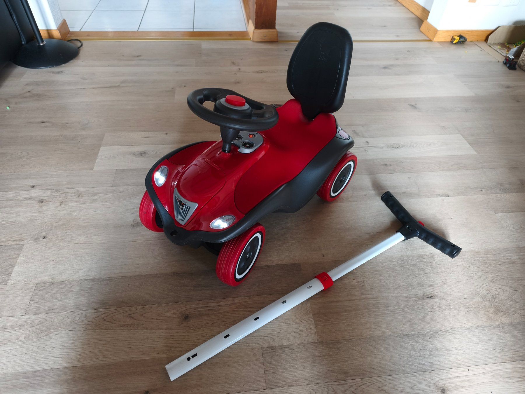 Big Fahrzeuge für Kinder: Big Bobbycar mit Licht und Sound – Gebraucht aus Meikirch von helping_hand 1