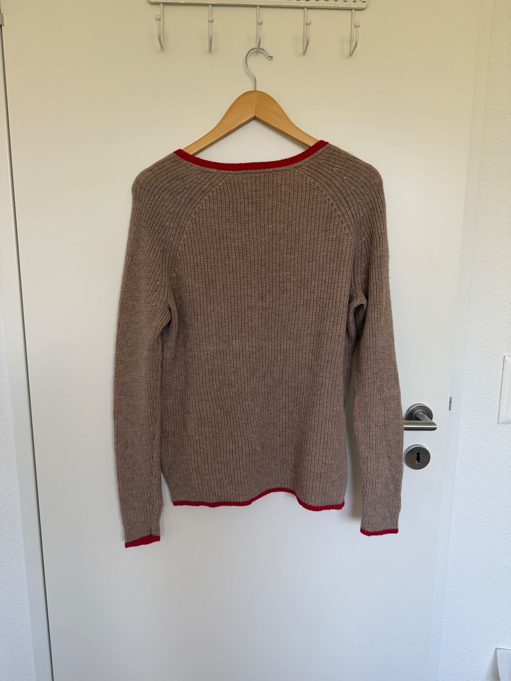 Pullover & Sweatshirts: Kaschmir Pullover Madeleine beige rot – Gebraucht aus Buchs SG von VintageHomeCH 2