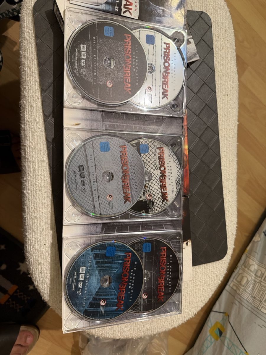 Tutti i DVDs: Prison Break DVD Box Set Staffeln 1-4gebraucht – Nuovo (secondo la descrizione) da Olten venduto da mdc_5n8l 3
