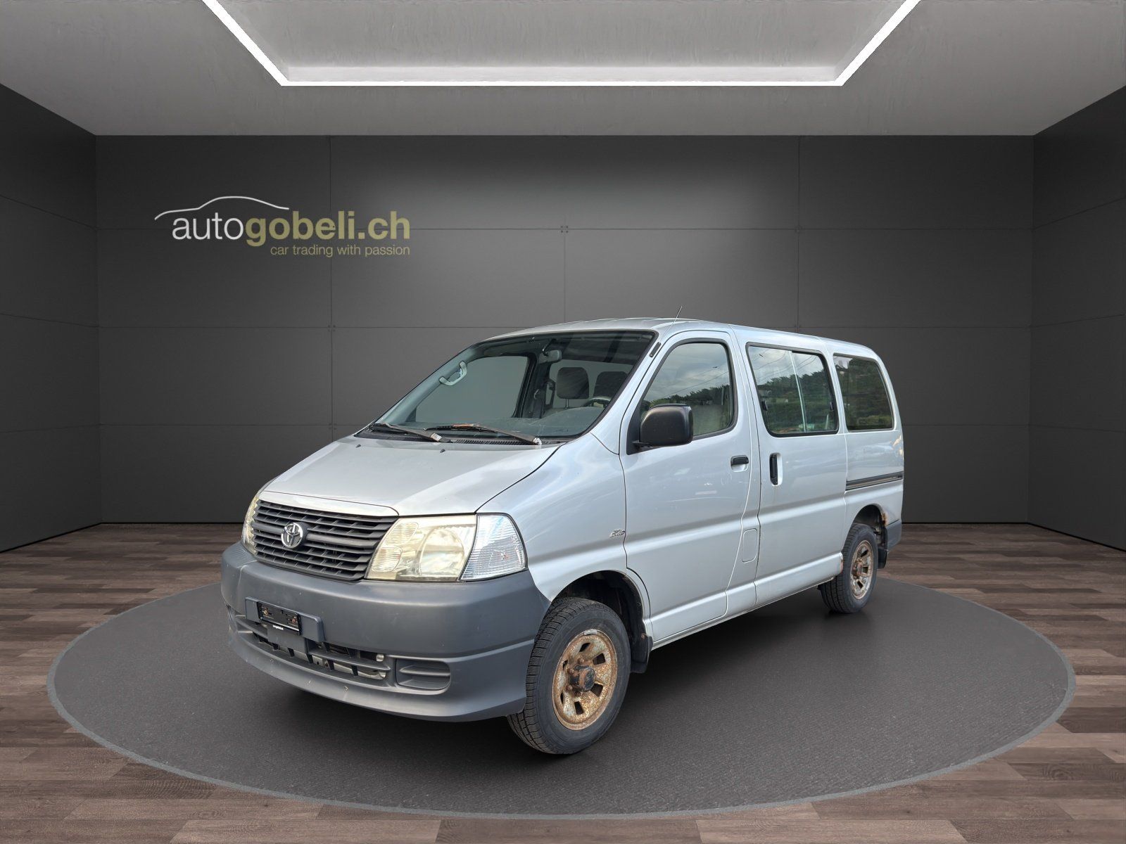 Toyota Veicoli commerciali: Toyota Hiace D-4D 4WD – Usato da Zweisimmen venduto da Auvw01