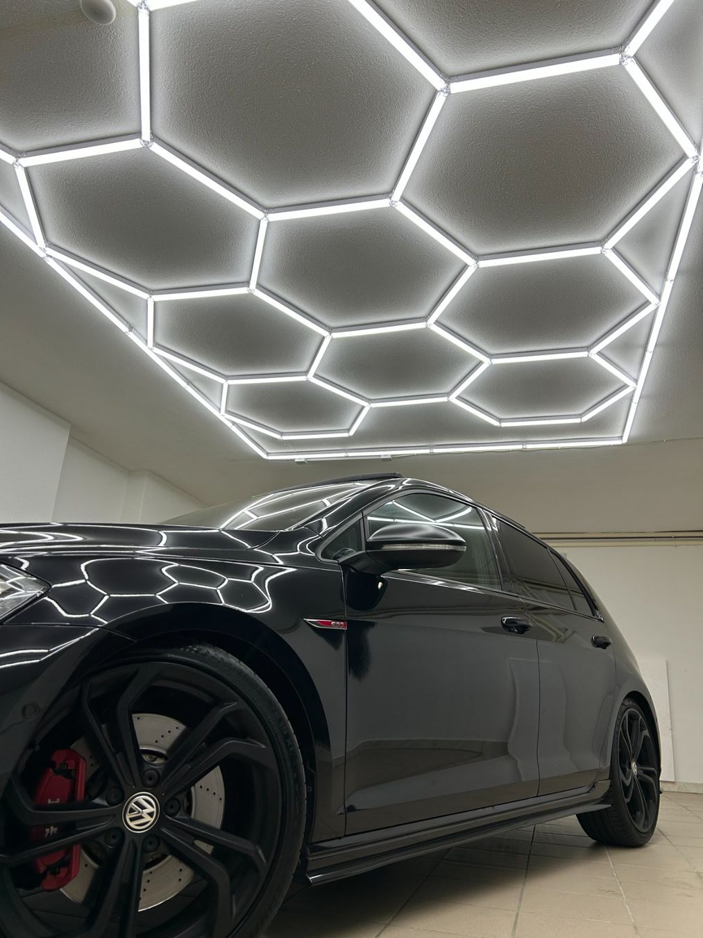 Lampadari & plafoniere: Plaffonier Hexagone led garage barber – Nuovo e nell'imballaggio originale da Marin-Epagnier venduto da aat_m5ly 1