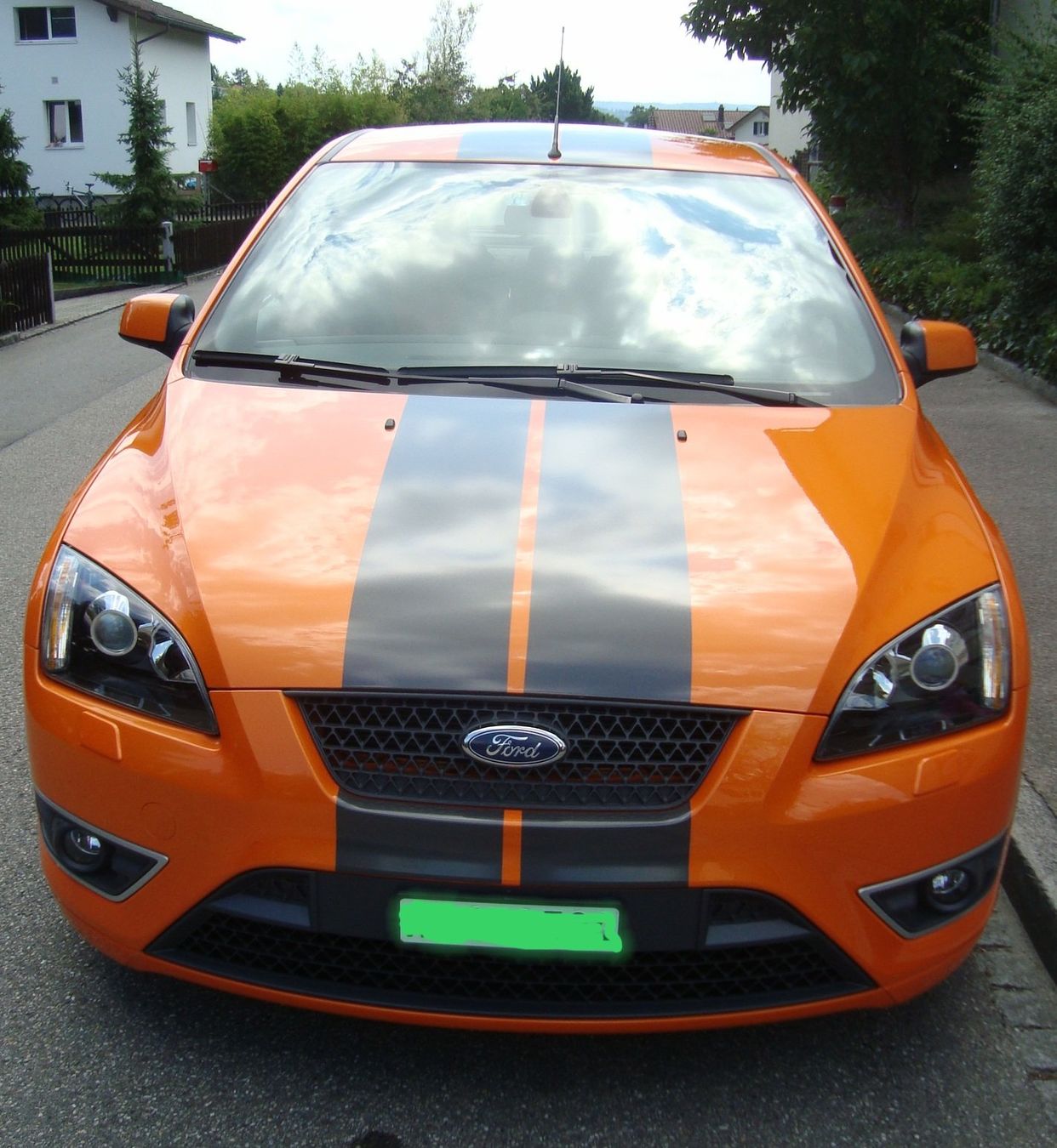 Ford Autos: Oranger Ford Focus ST 2.5 Liter – D'occasion à Kloten par RebeccaM01