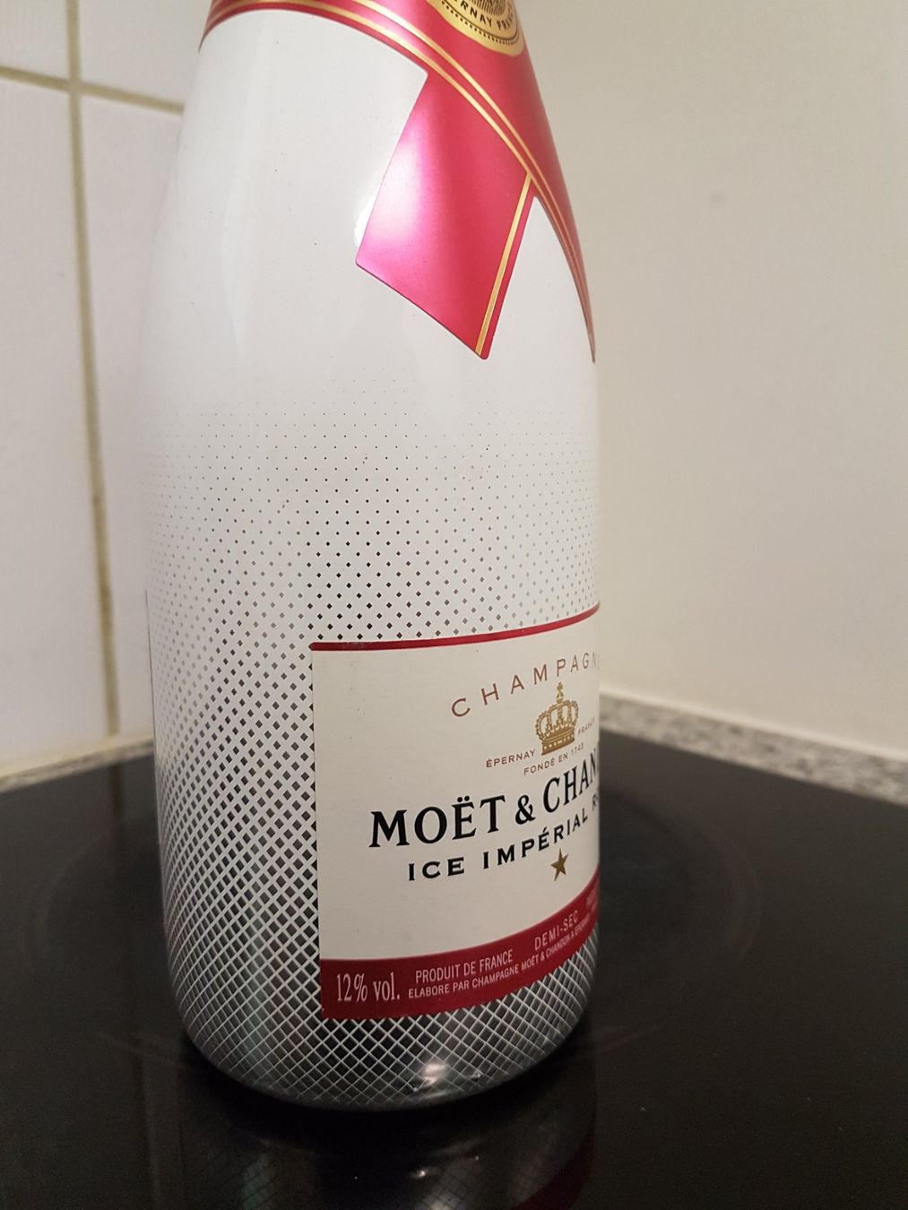 Wein: Champagne Moët & Chandon   lce Impérial Rosé – Neu (gemäss Beschreibung) aus Grenchen von poggione 2