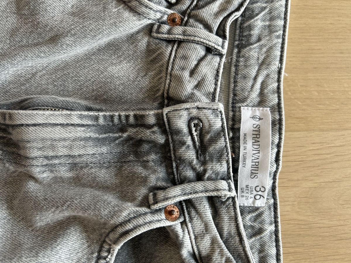 Stradivarius Jeans: Stradivarius D98 Grösse 36 – Neu (gemäss Beschreibung) aus Adetswil von jul_qvl5 1