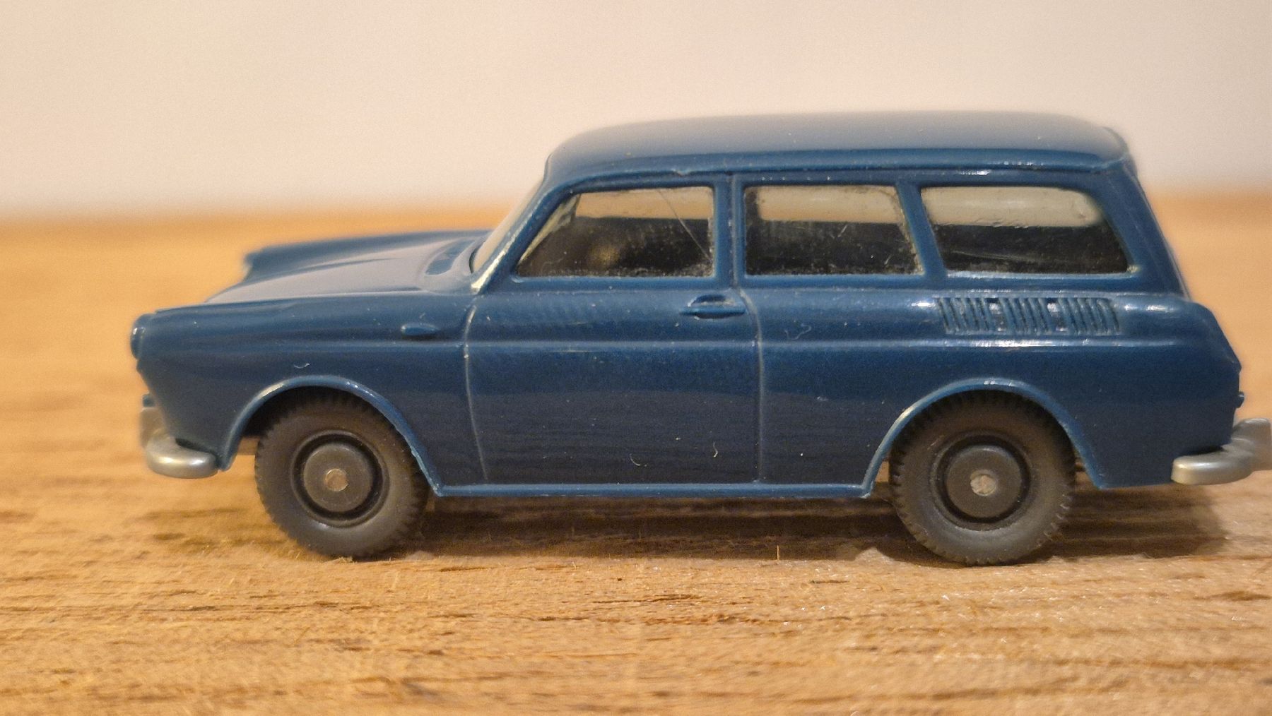 Wiking Modellini d'auto: VW 1600 Variant von Wiking – Usato da Uznach venduto da Katinka83 6