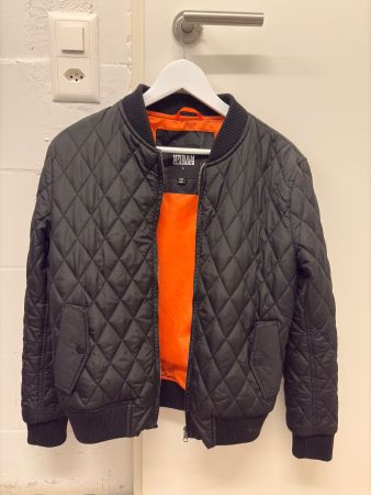 Urban Classics Steppjacke, Schwarz, Grösse L, Neuwertig