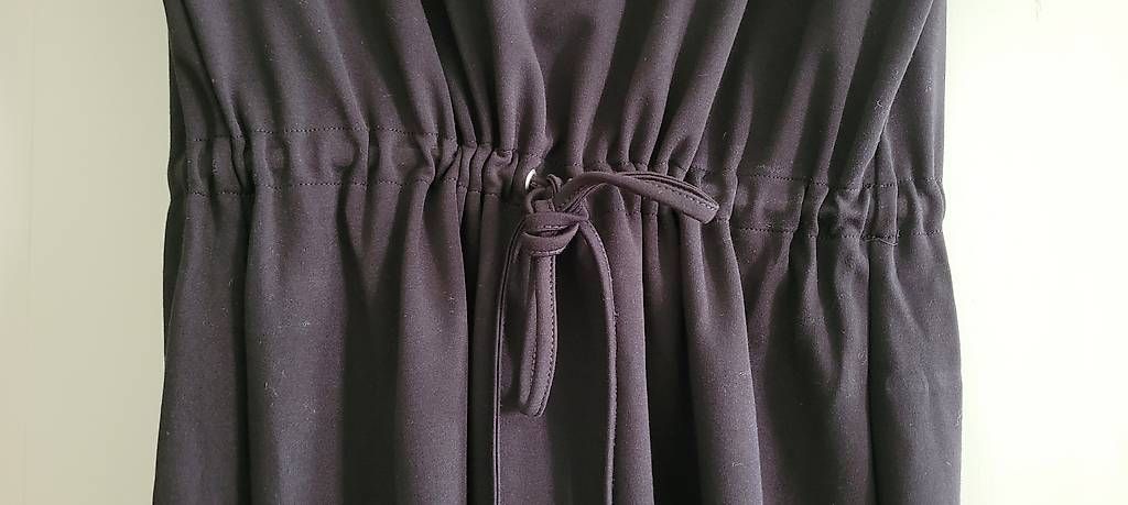 Vestiti: Kleid Schwarz Kurz Reserved Grösse M Preis ist VB  – Usato da Bern venduto da jud_7ct5 2