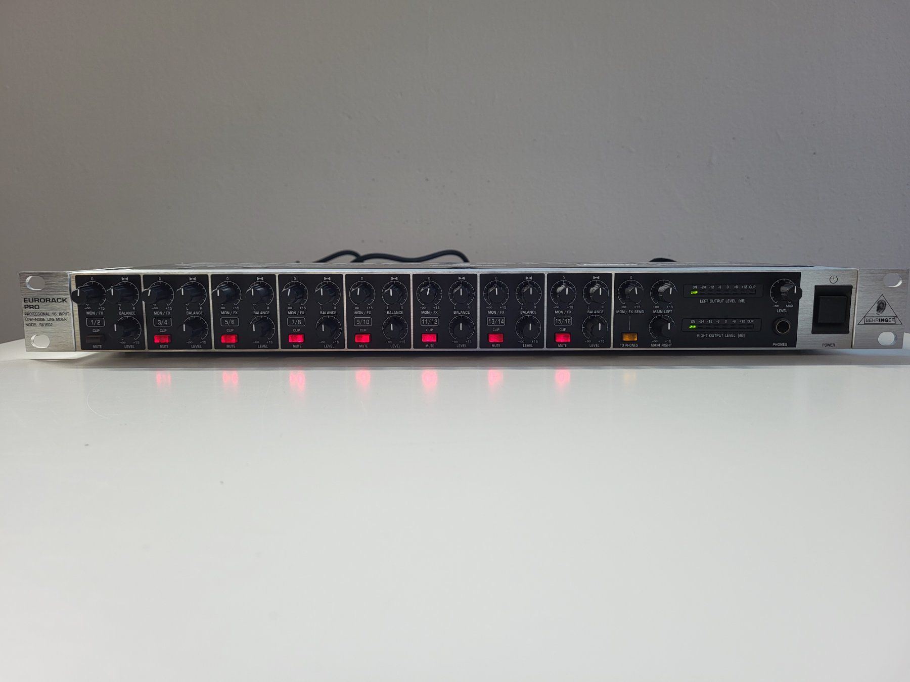 Behringer Console di mixaggio: Behringer Eurorack Pro RX1602 – Usato da Brügg BE venduto da POU-BELLE 1