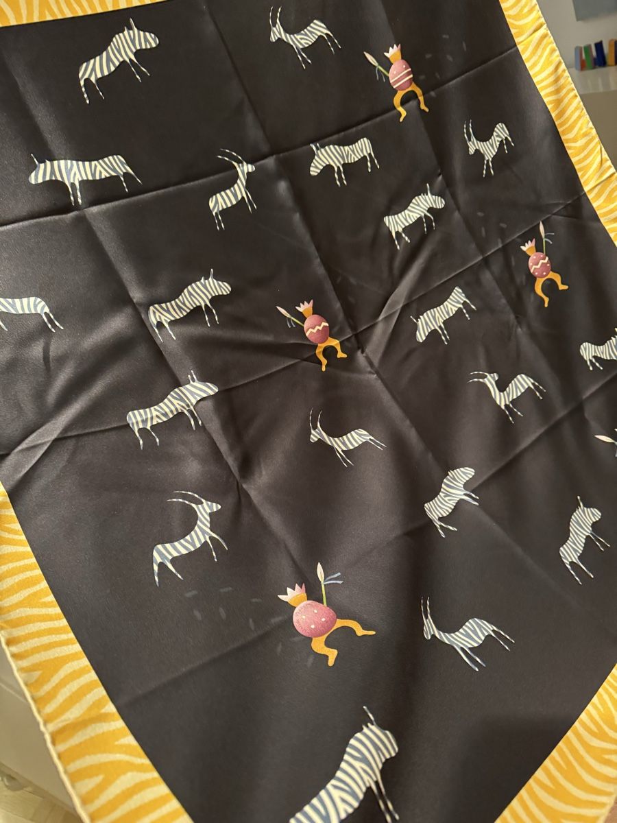 Bulgari Foulard & Sciarpe: BULGARI Foulard | 100% Silk – Nuovo (secondo la descrizione) da Bern venduto da Roynsky 2