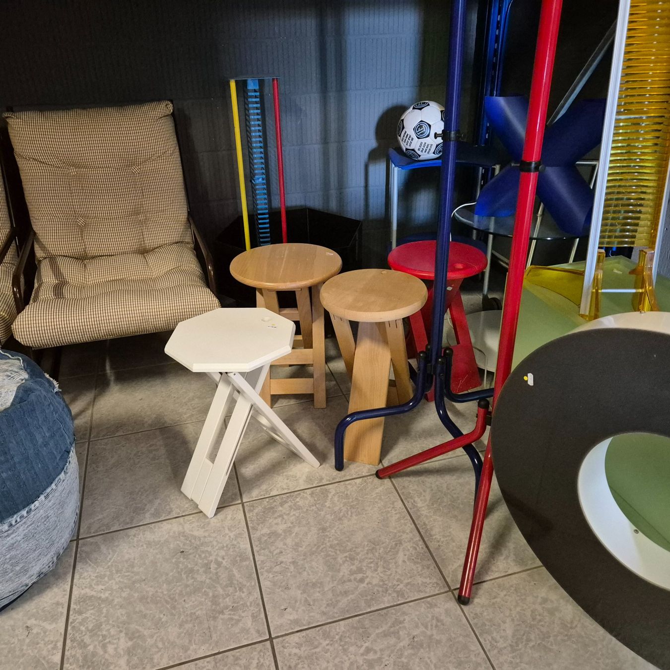 Sgabelli: 1 Stk. SUZY Style Hocker Höcker Stool Falthocker Klapphocker – Usato da Nottwil venduto da Wondewa-Shop 9
