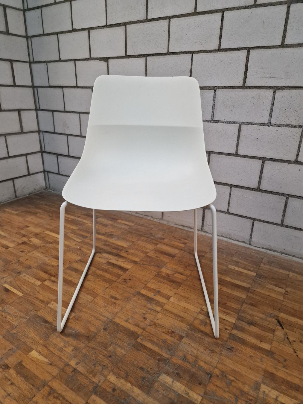 Sedie: Brunner Crona Light - 2 Kunststoffstühle mit Kufen-Gestell – Nuovo (secondo la descrizione) da Urtenen-Schönbühl venduto da brunner-ag 1