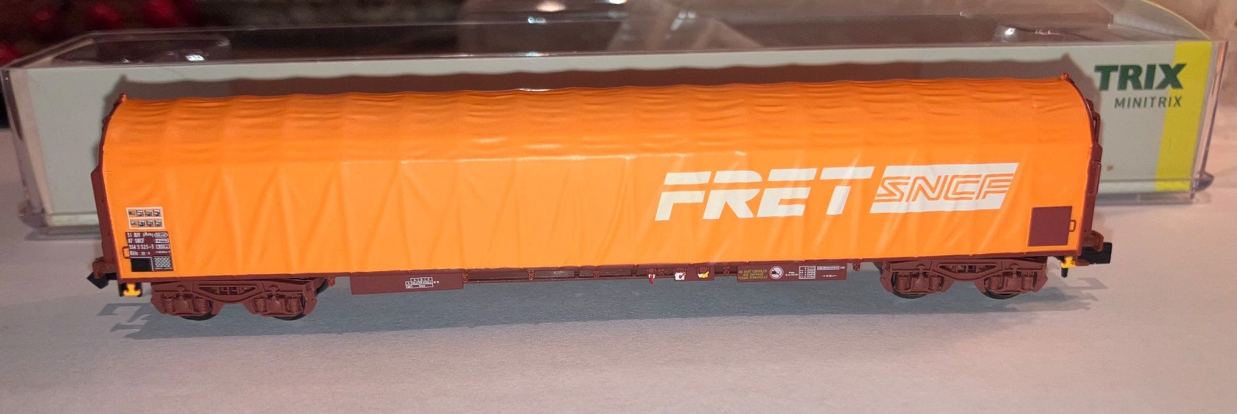 Trix Modellini di ferrovie: SNCF schiebeplanenwagen Rils Fret Orange – Nuovo e nell'imballaggio originale da Dompierre VD venduto da immorentes