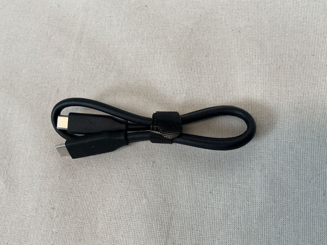 Câbles: USB-C auf USB-C Ladekabel schwarz – D'occasion à Richterswil par Restwert_Richterswil