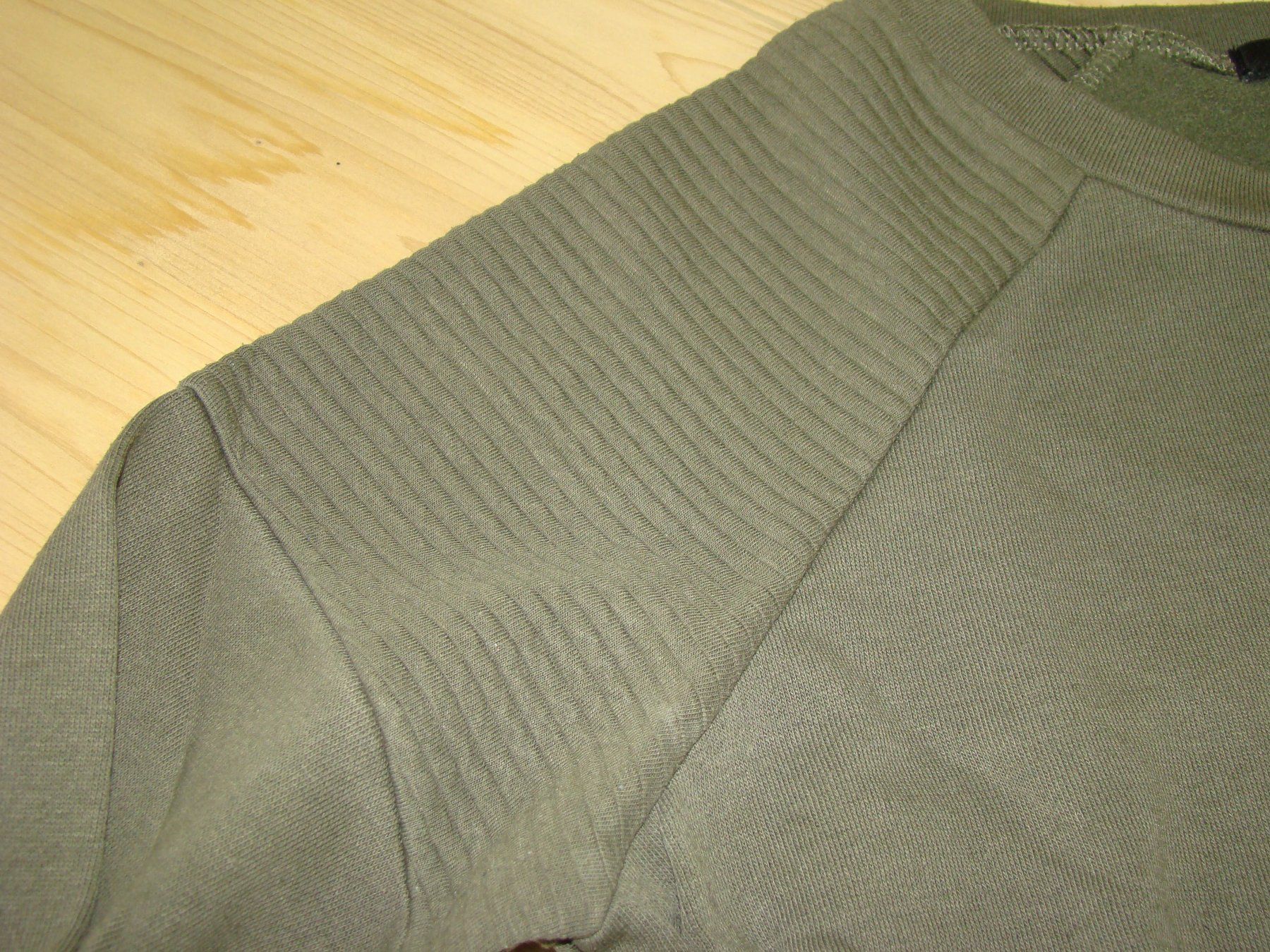 Maglioni & Felpe: Pullover olive grün von Amisu, Grösse S – Usato da Malters venduto da burzi 2