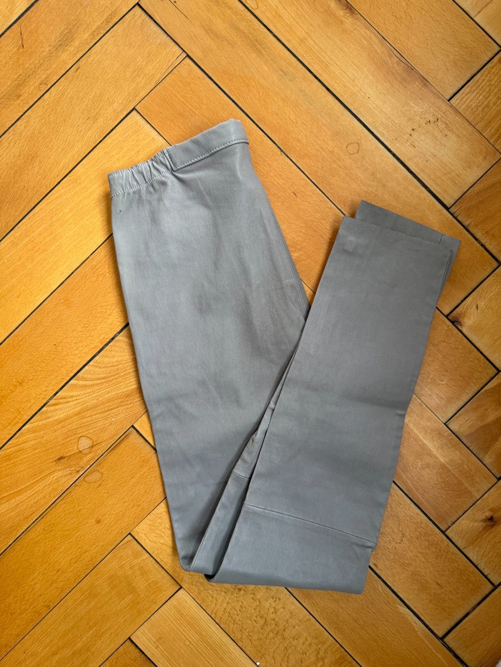 Leggings: Utzon Lederleggings hellgrau, Gr. 38 – D'occasion à Neukirch an der Thur par foundby. 5