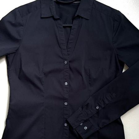 Schwarze Business-Bluse mit Knopfleiste, Gr. 38*