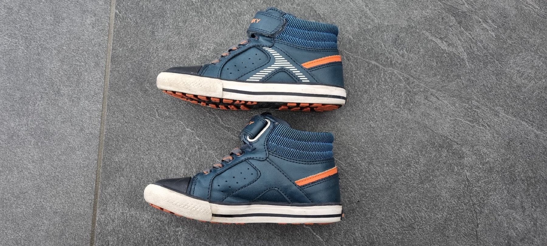 Scarpe per ragazzi: Sneaker Grösse 25 – Usato da Birmensdorf ZH venduto da borstenking 2