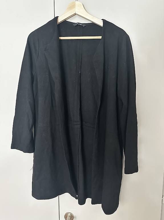 Giacche: Cardigan noir SJ Paris – Usato da Bern venduto da hal_898q