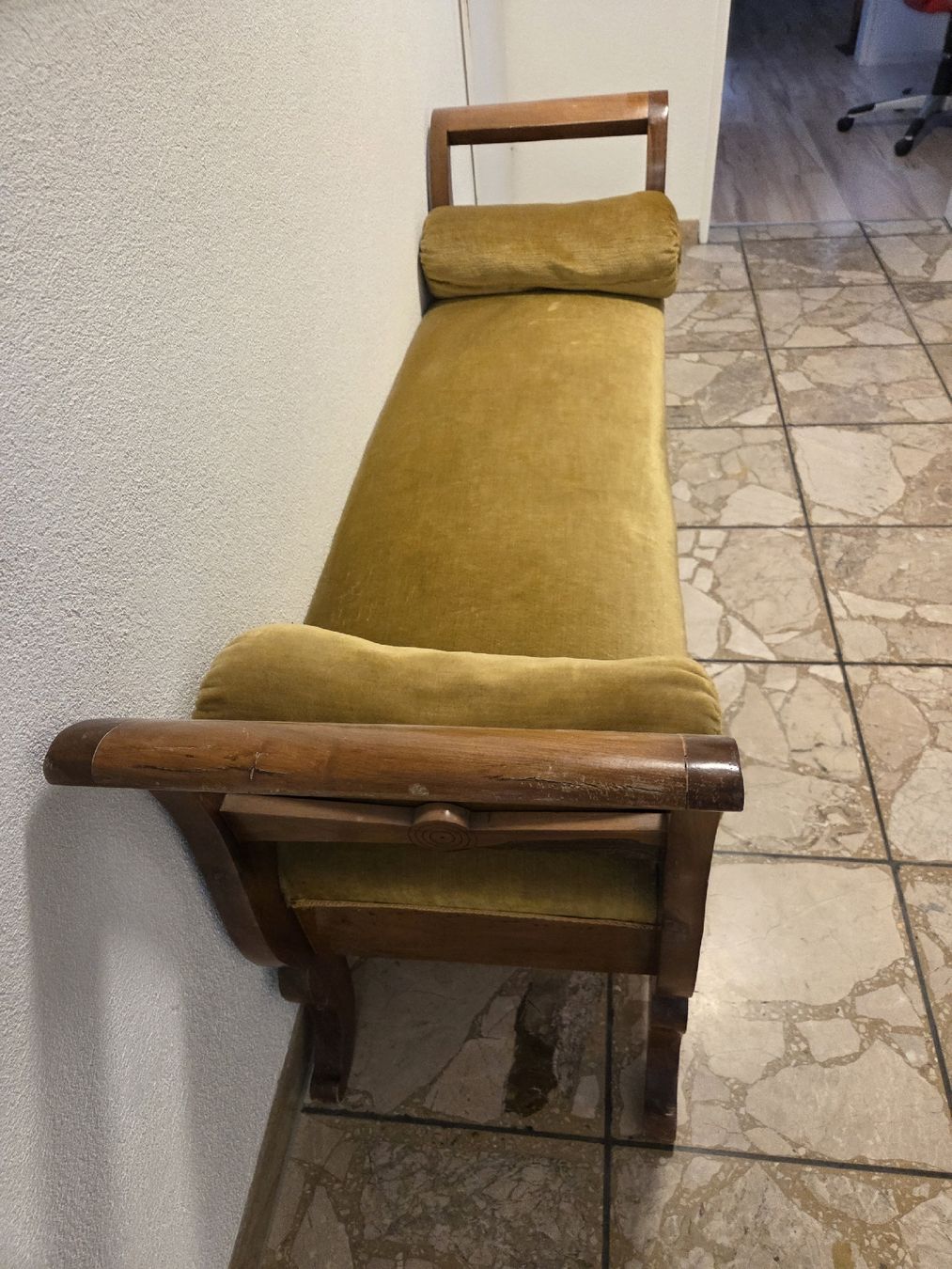 Divani: Antike Liege Recamier Sofa – Usato da Dietwil venduto da mb54 1