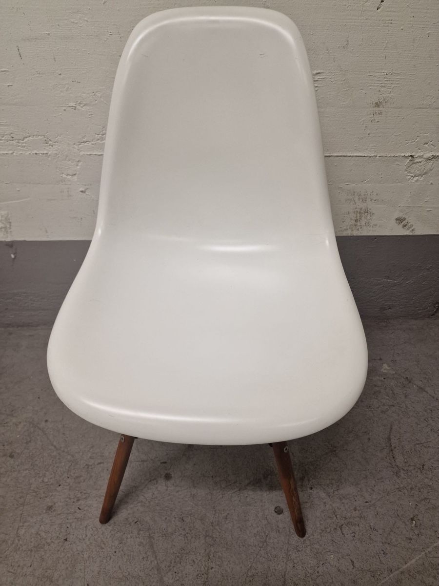 Stühle: Vintage Stuhl Weiss – Gebraucht aus Zürich von Vintage-1993 2