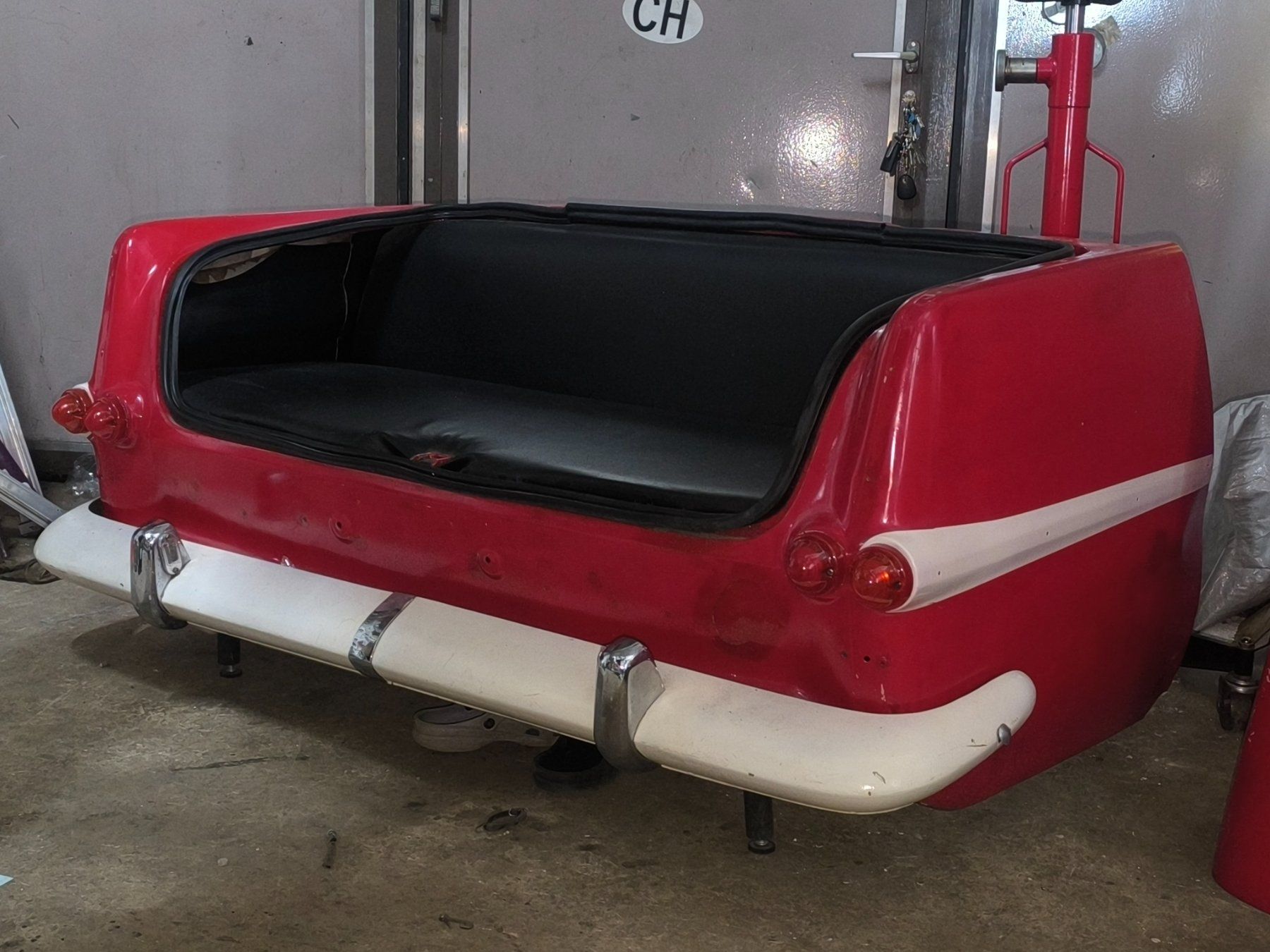 Opel Tutti pezzi di ricambio auto: Opel Rekord P2 Sofa, Oldtimerhecksofa, Sitzmöbel, – Usato da Buttikon SZ venduto da Ede0 2