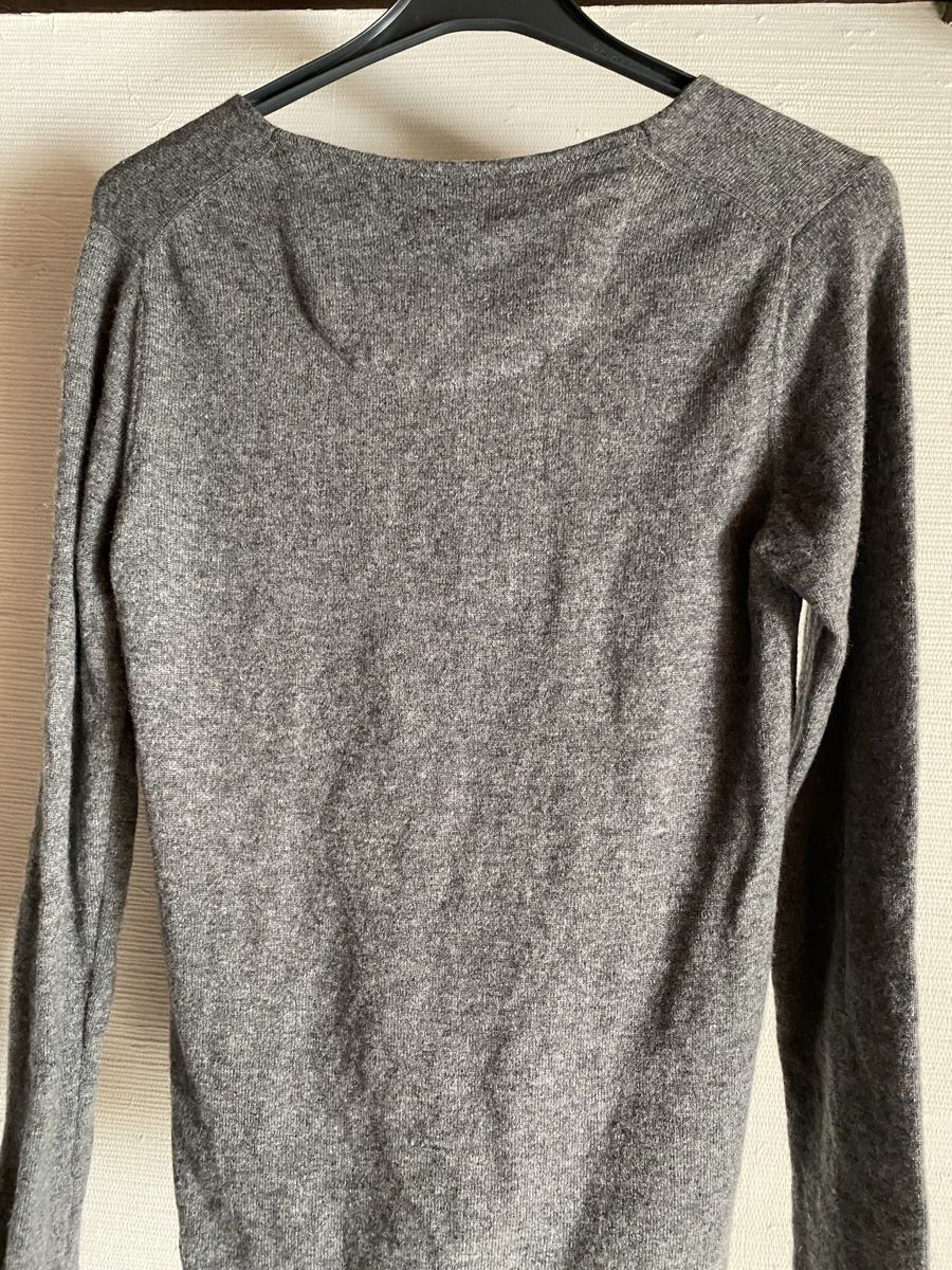 Maddison Pulls & Sweat-shirts: Pull cachemire Maddison gris taille S – D'occasion à Geneve par Monthoux13 2