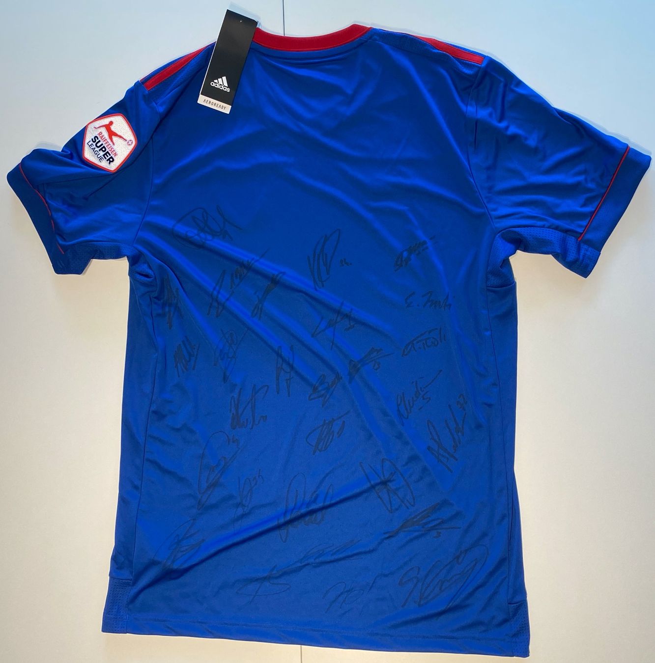 Adidas Trikots: FC Basel Trikot unterschrieben - Grösse M – Neu und originalverpackt aus Engelburg von  4