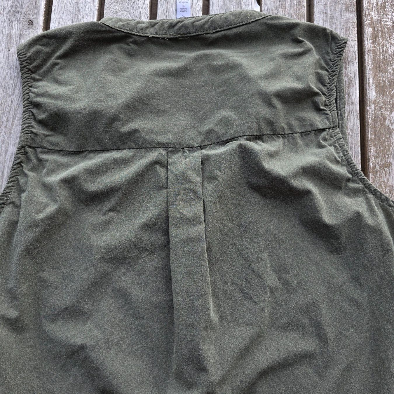 Top: 🐸 AMISU TOP / BLUSE S OLIV – Usato da Môtier (Vully) venduto da Frogs 6
