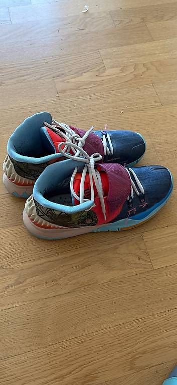Scarpe da uomo: Kyrie 6  – Usato da Basel venduto da ale_xk7y