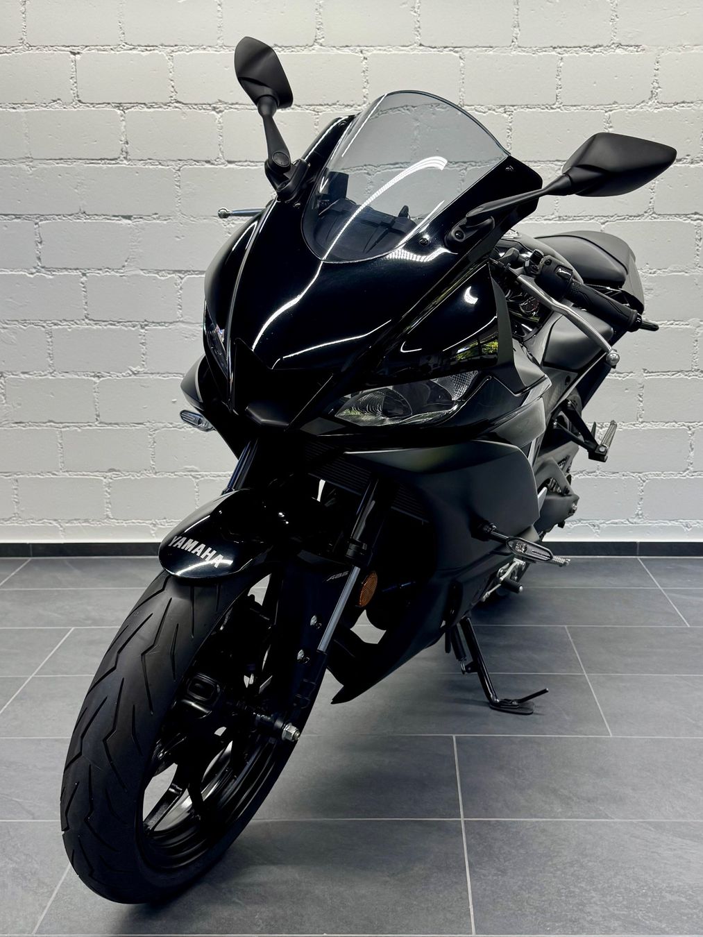 Yamaha Strada: Yamaha YZF R3 ABS – Usato da Urdorf venduto da SchmidliMotos 3