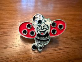 Pin Anstecknadel Marienkäfer mit Fussball gebraucht