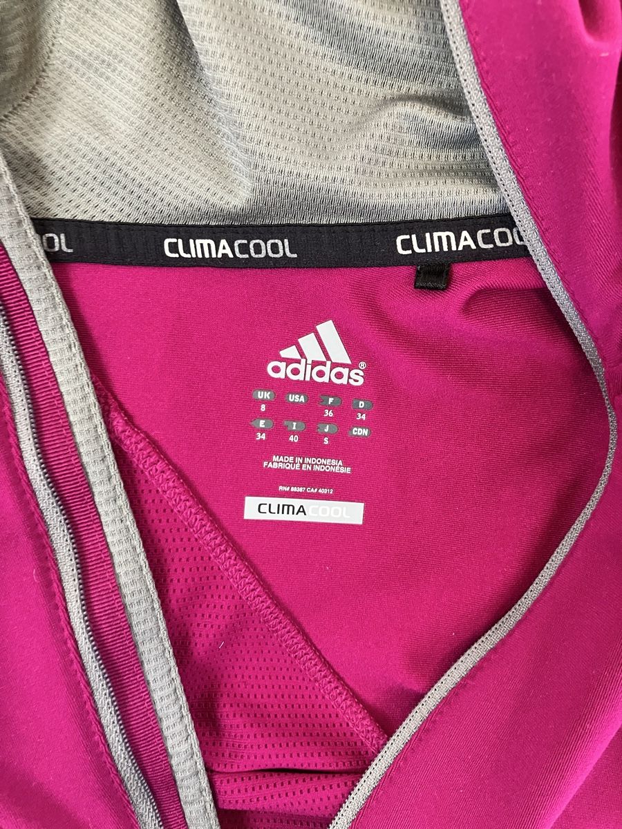 Adidas T-shirt: Adidas Gr.34 – Usato da Mürren venduto da Ne-le 4