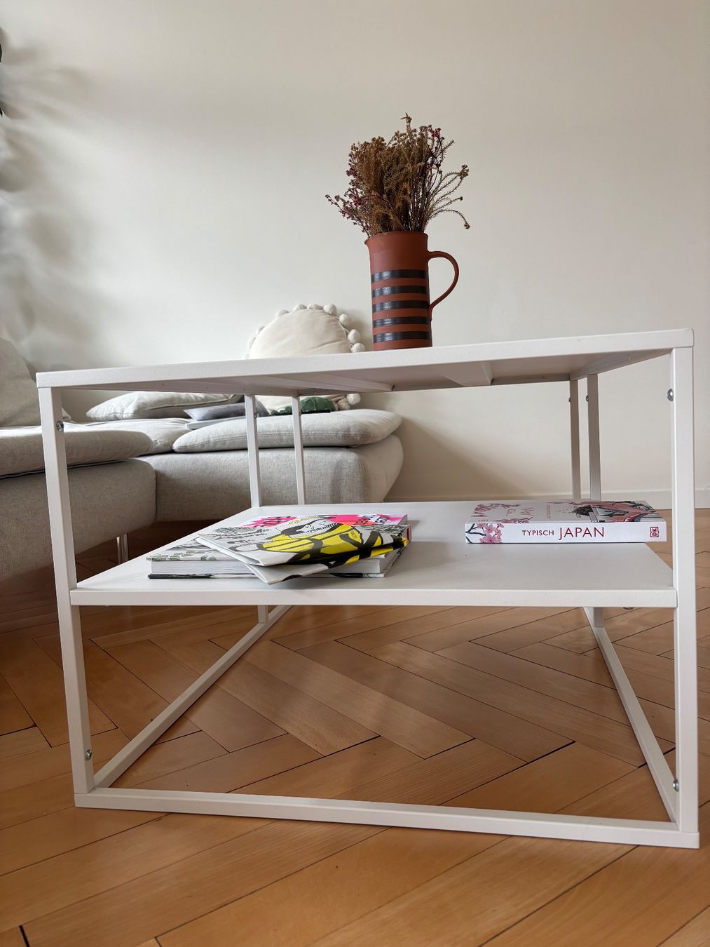 Tavoli: Sofatisch / Couchtisch weiss – Usato da Luzern venduto da aar_f95x 1