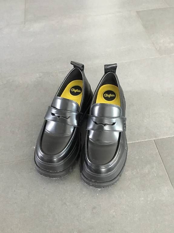 Buffalo Chaussures femmes: Schuhe Buffalo Grösse 37 – D'occasion à Niederlenz par Naluchi