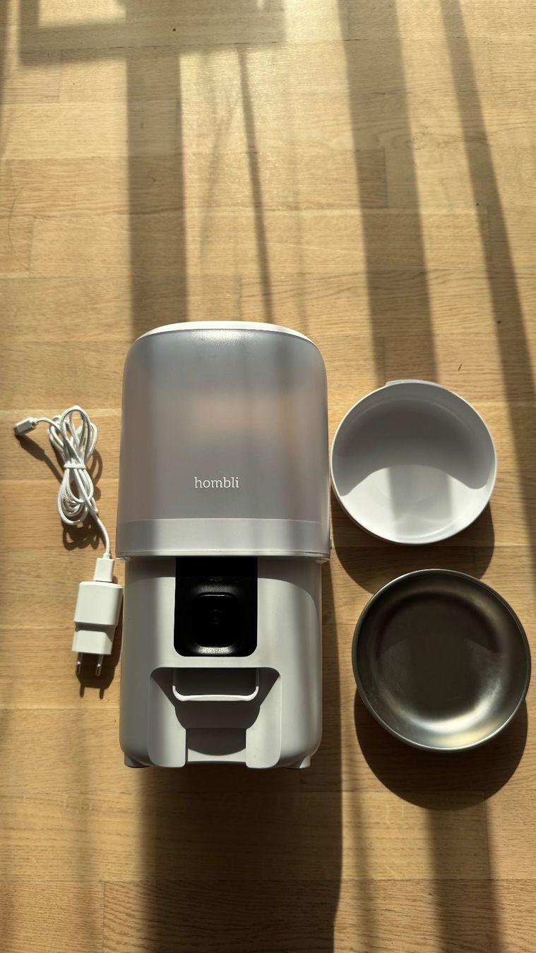 Mangimi: Hombli Smart Pet Feeder mit Kamera – Nuovo (secondo la descrizione) da Beringen venduto da cnonlloyd