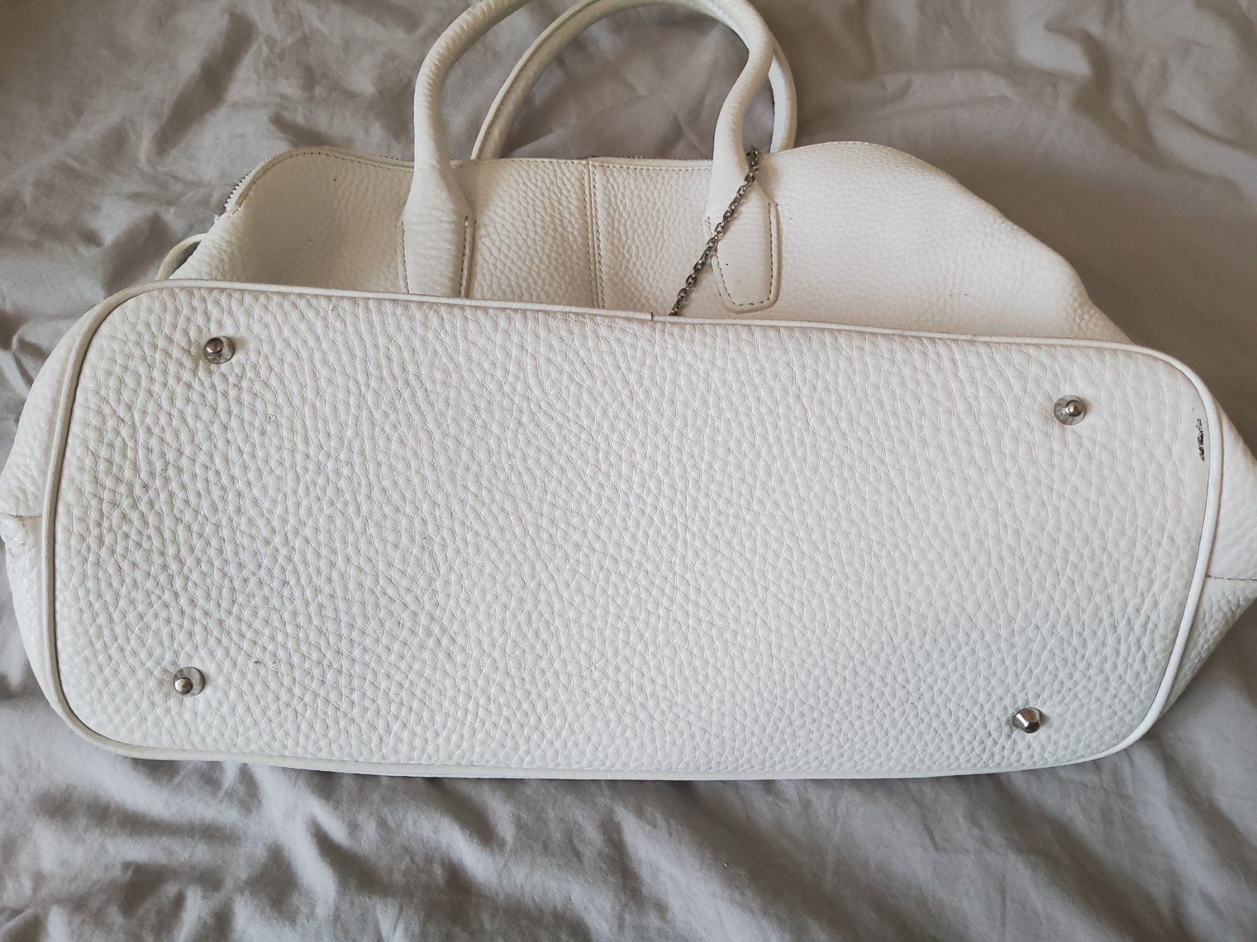 DKNY Borse da donna: Sac à main élégant DKNY blanc en cuir véritable – Usato da Geneve venduto da Vladko1612 4