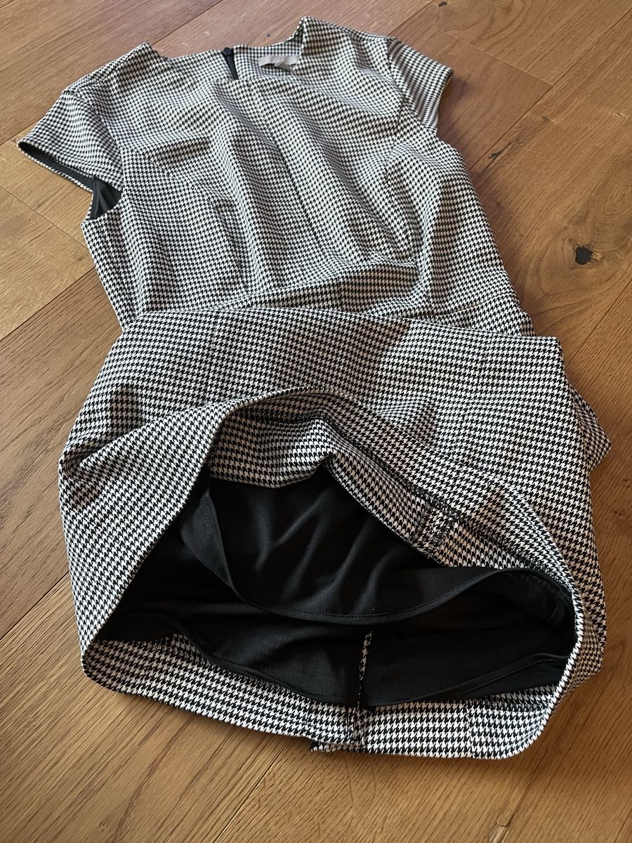 H&M Robes: H&M Businesskleid, Gr. 36, Schwarz Weiss – D'occasion à Winterthur par nstau 2