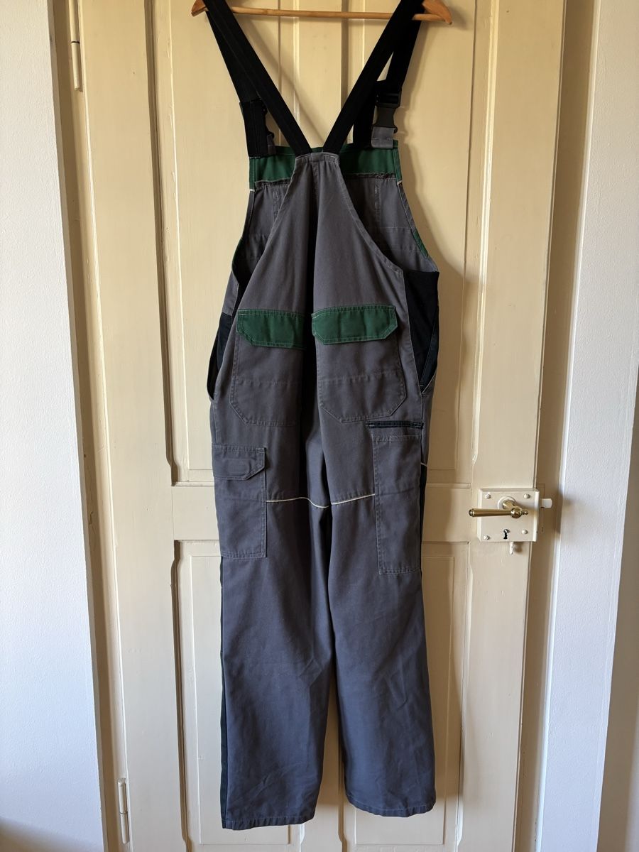Pantaloni: Fendt Latzhose Gr. 50 grau – Usato da Lyss venduto da PlaneSpotter 1