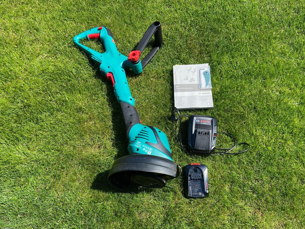 Bosch Rasentrimmer mit Akku und Ladestation, ART 2318 LI Kaufen auf