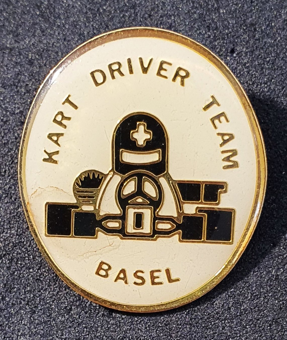 Placchette & Badge: CC490 - Pin Kart Driver Team Basel – Usato da Reinach BL venduto da Boston-Verkauf